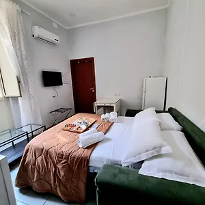https://duomo-152-napoli.hotels-amalfi.com