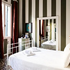 https://palazzo-rosa-venice.hotelinveneto.com